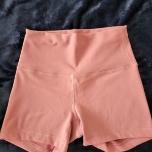 Lululemon 4" Wunder Train Shorts